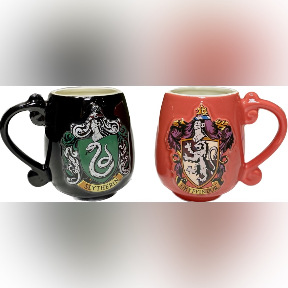 Set of TWO Mag Harry Potter Slytherin Gryffindor Warner Bros Collection Ceramic